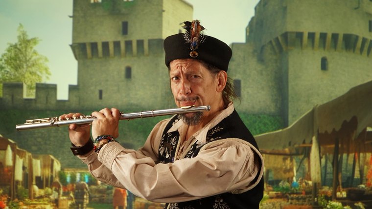 Nazario Chickpeazio performing on flute